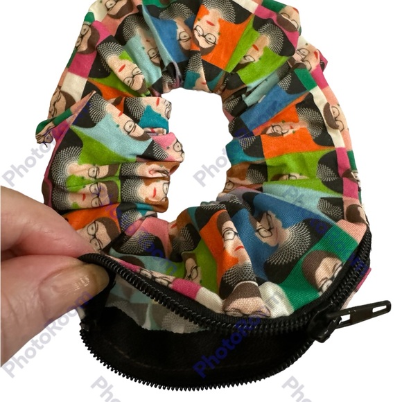 RBG Ruth Bader Ginsberg zipper hair scrunchie hand made USA cotton rare NWT - Picture 2 of 5
